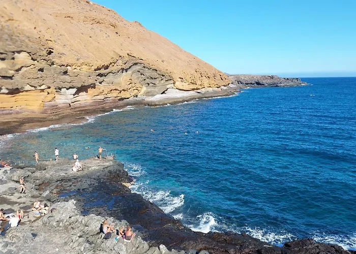 Daire South Tenerife 2 Bedrooms With Sunny Terrace And Amazing Views To Teide And Pool Costa Del Silencio