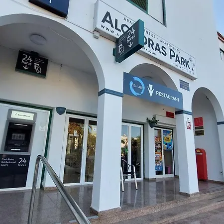 South Tenerife 2 Bedrooms With Sunny Terrace And Amazing Views To Teide And Pool 코스타델실렌시오