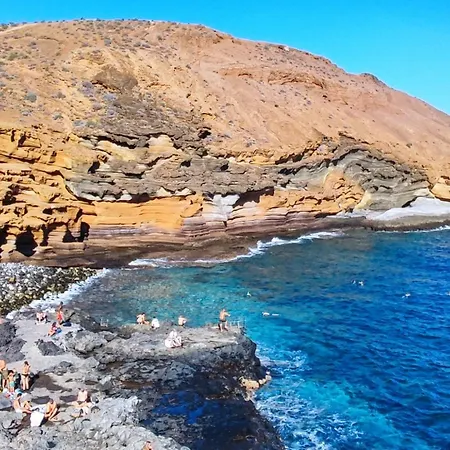 South Tenerife 2 Bedrooms With Sunny Terrace And Amazing Views To Teide And Pool 아파트